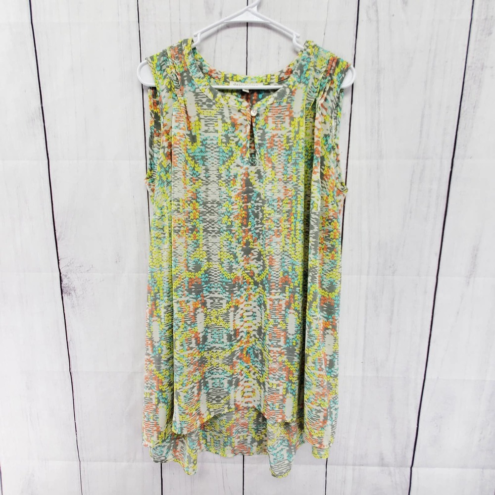 Daniel Rainn Plus Size 1X Chevron Crew Neck Keyhole Sleeveless Blouse